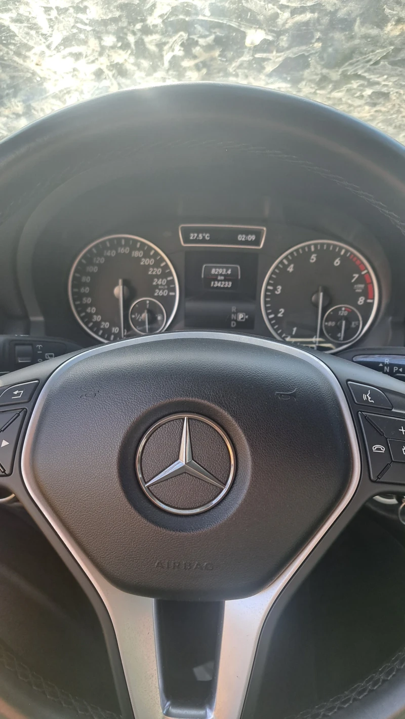 Mercedes-Benz A 180, снимка 5 - Автомобили и джипове - 52580911