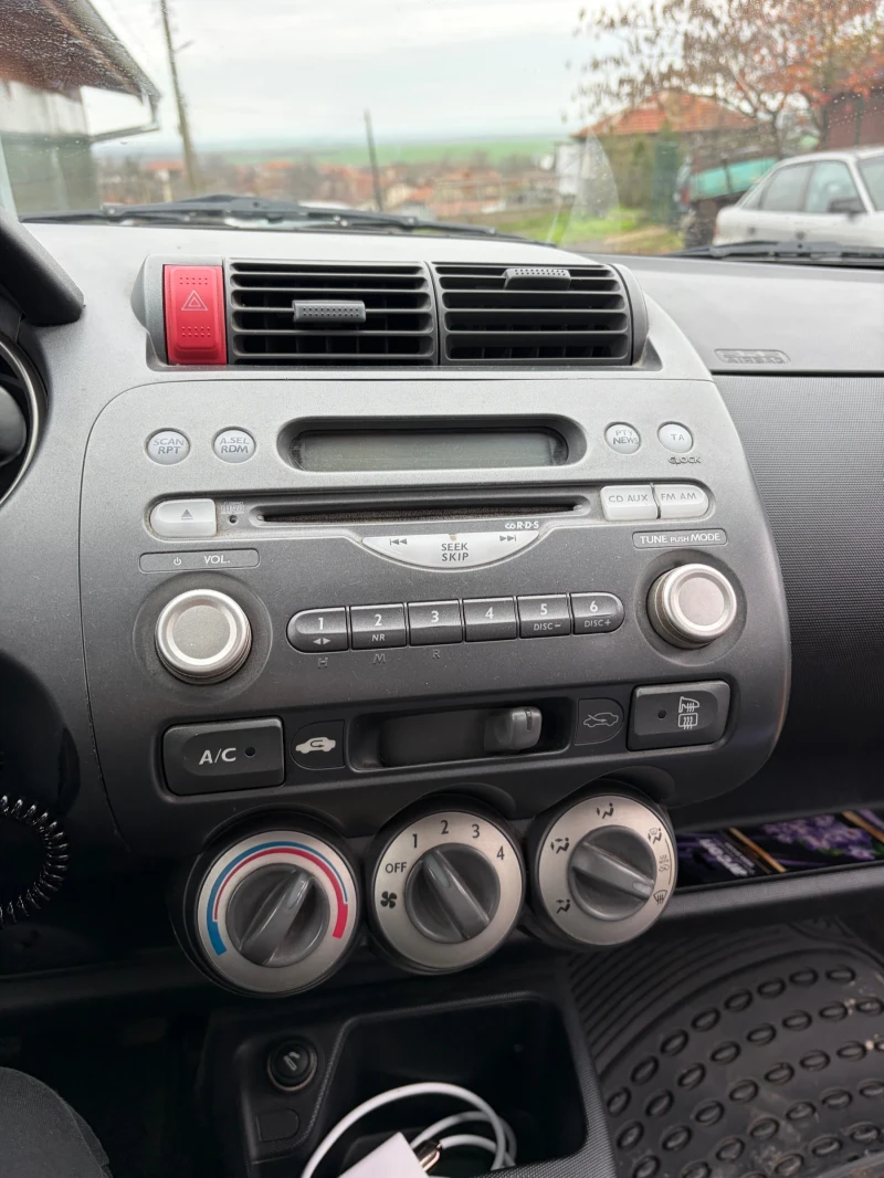 Honda Jazz КЛИМАТИК, снимка 5 - Автомобили и джипове - 52581589