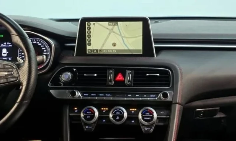 Genesis G70 3.3 2WD, снимка 14 - Автомобили и джипове - 52896235