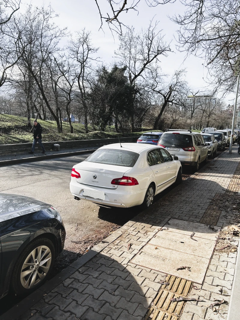 Skoda Superb, снимка 3 - Автомобили и джипове - 53108775