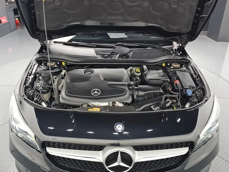 Mercedes-Benz CLA 4Matic, снимка 12 - Автомобили и джипове - 53813573