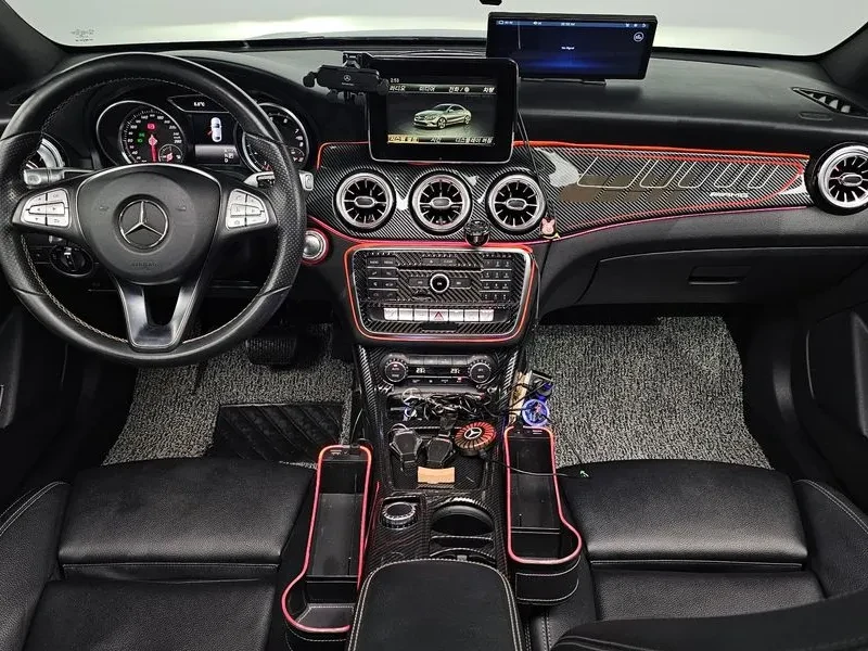 Mercedes-Benz CLA 4Matic, снимка 13 - Автомобили и джипове - 53813573