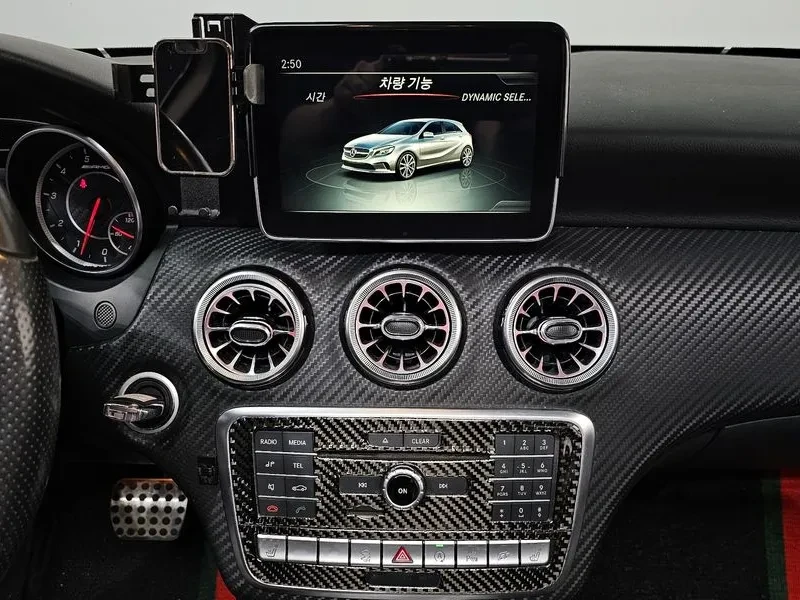 Mercedes-Benz A45 AMG 4MATIC, снимка 13 - Автомобили и джипове - 55117167