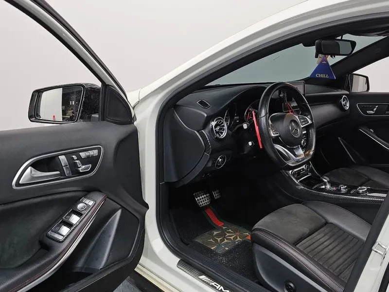 Mercedes-Benz A45 AMG 4MATIC, снимка 10 - Автомобили и джипове - 55117167