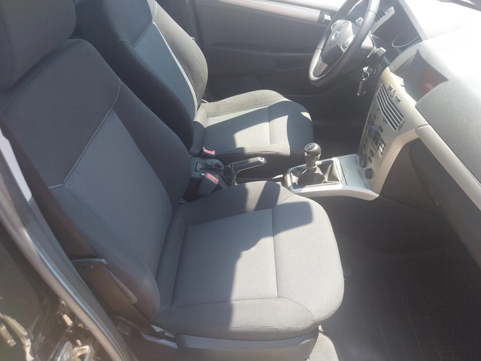 Opel Astra 1.4i 90ps Feis - изображение 9