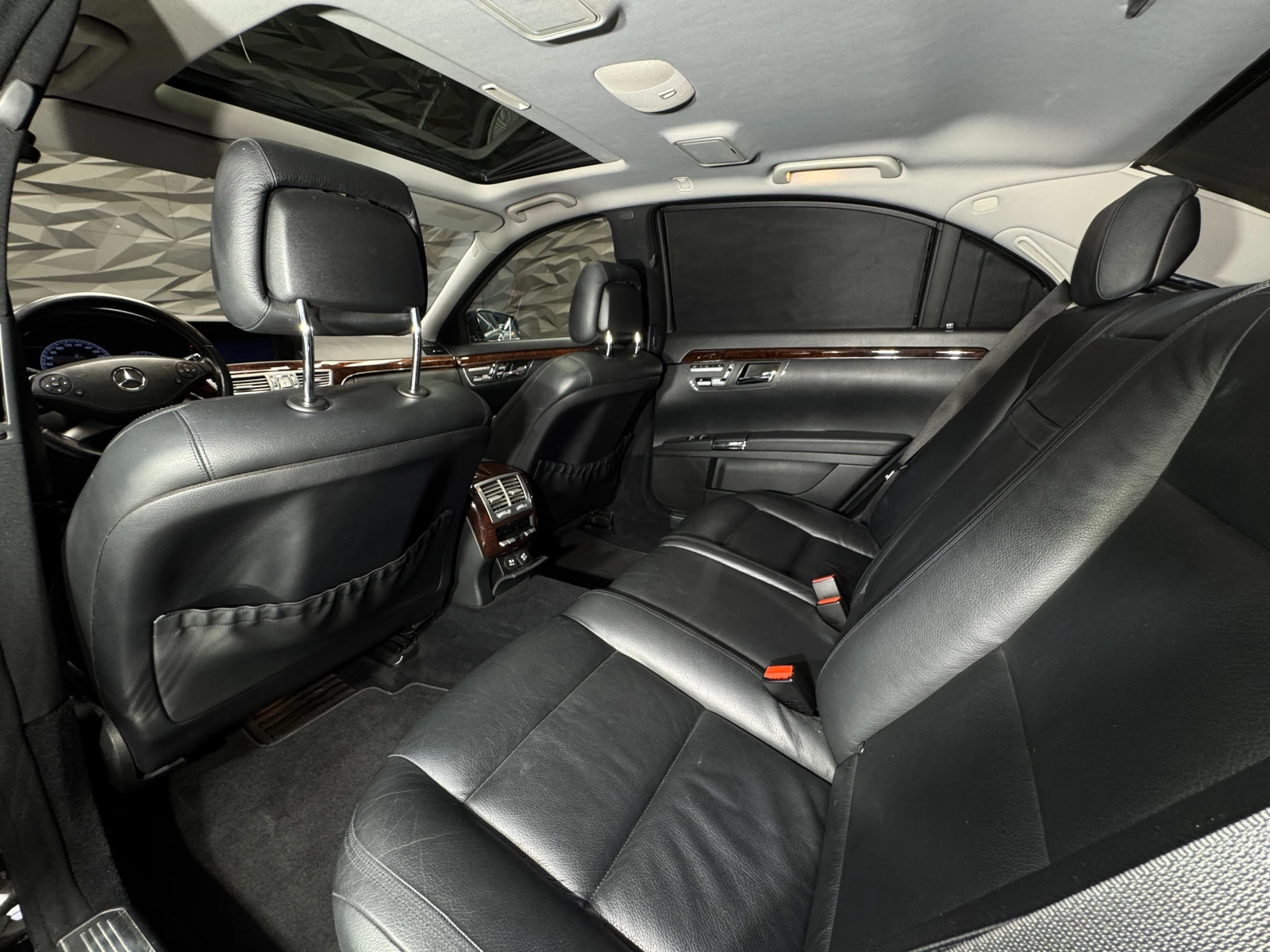Mercedes-Benz S 500 4Matic Harmon/Kardon* Pano* Подгрев - изображение 8
