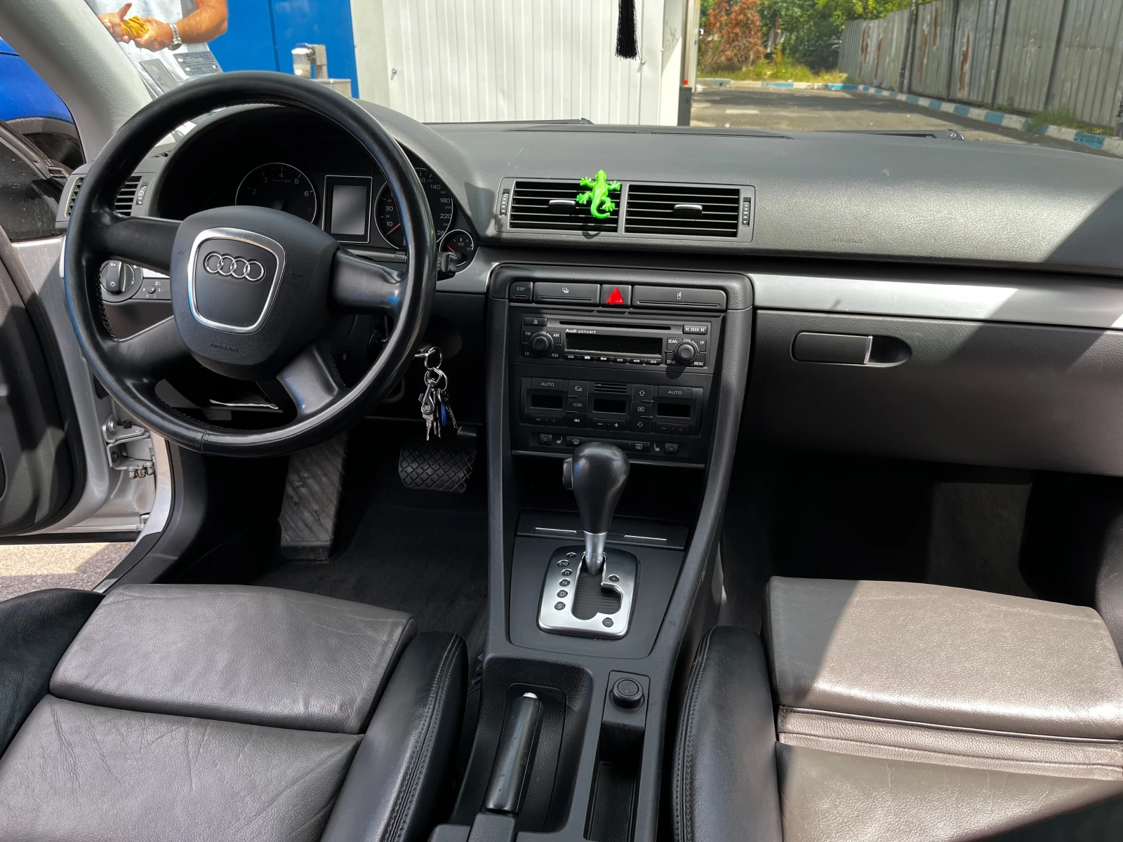 Audi A4 B7 - изображение 6
