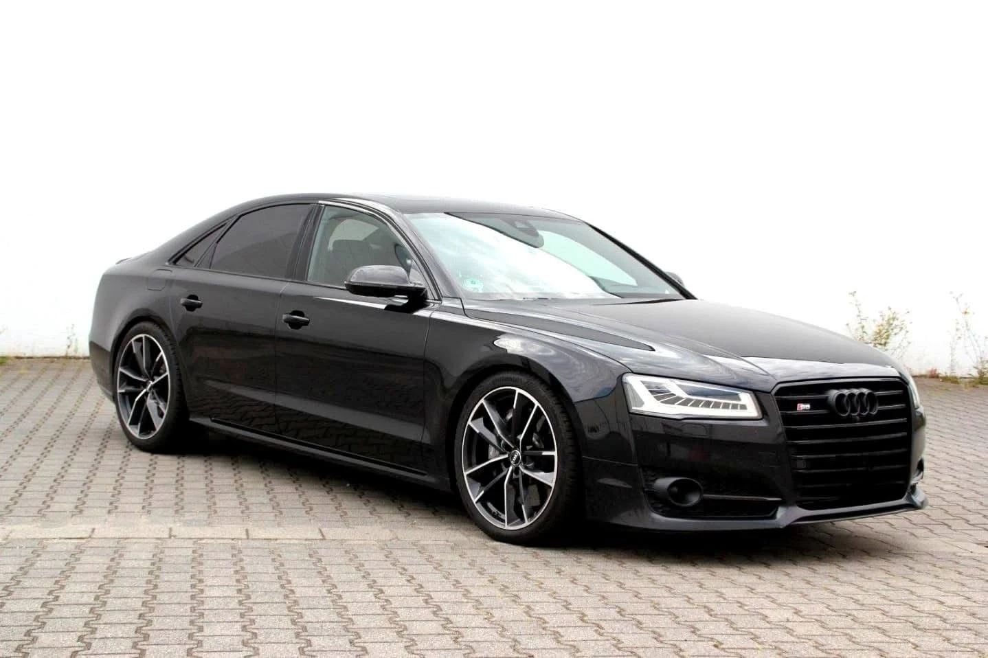 Audi S8 PLUS ОЧАКВАН ВНОС CARBON CERAMIC ЛИЗИНГ 100% - изображение 3