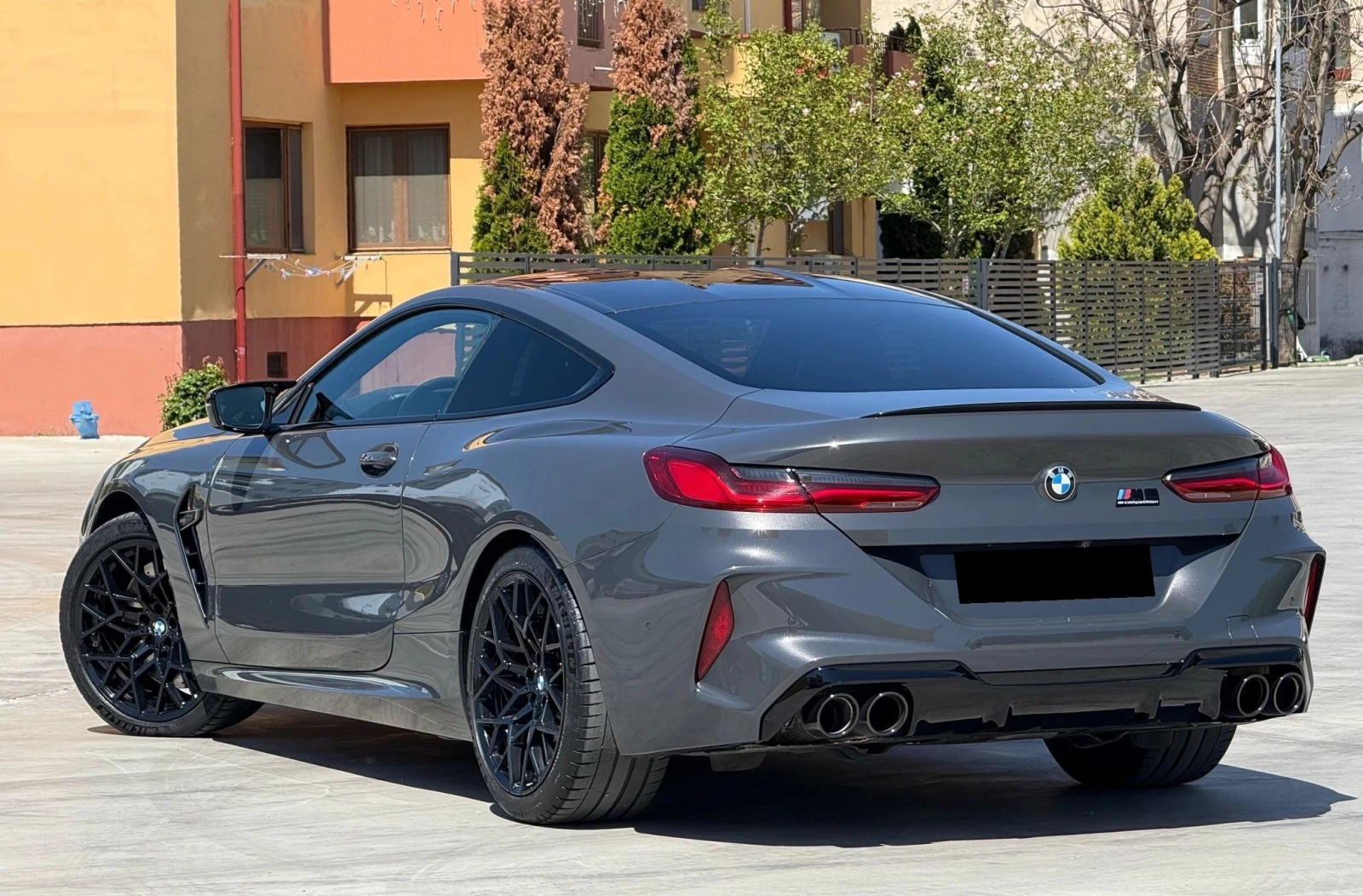 BMW M8 Competition xDrive - изображение 3