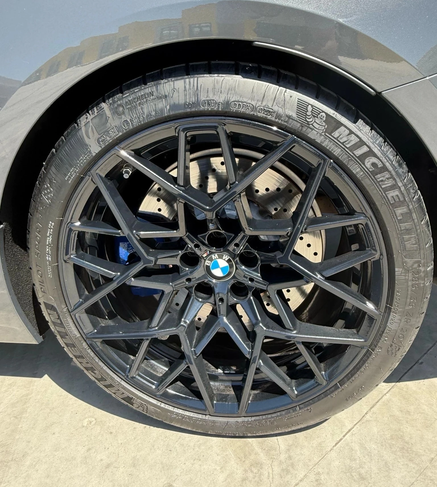 BMW M8 Competition xDrive - изображение 8