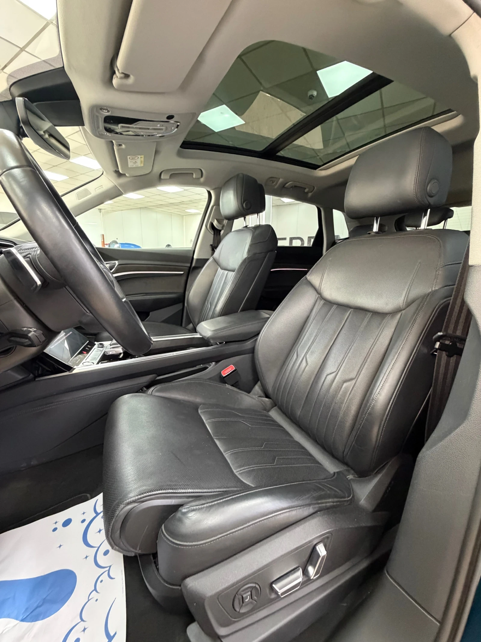 Audi E-Tron 55 SOH 90% Certified , снимка 16 - Автомобили и джипове - 55216013