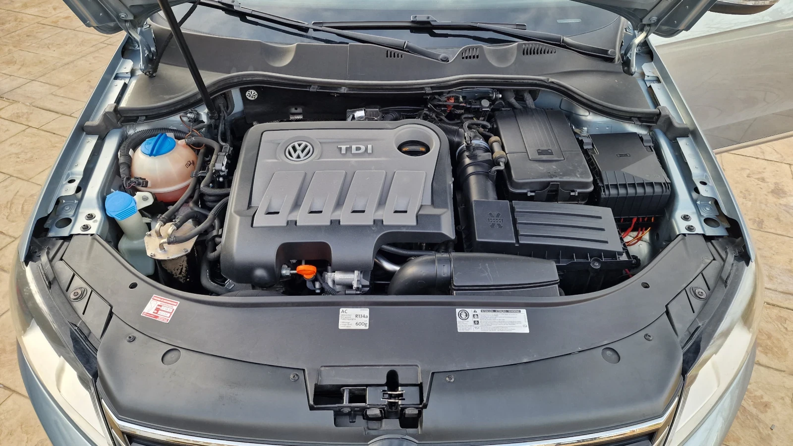 VW Passat 2.0TDi-140k.c , снимка 16 - Автомобили и джипове - 54114645