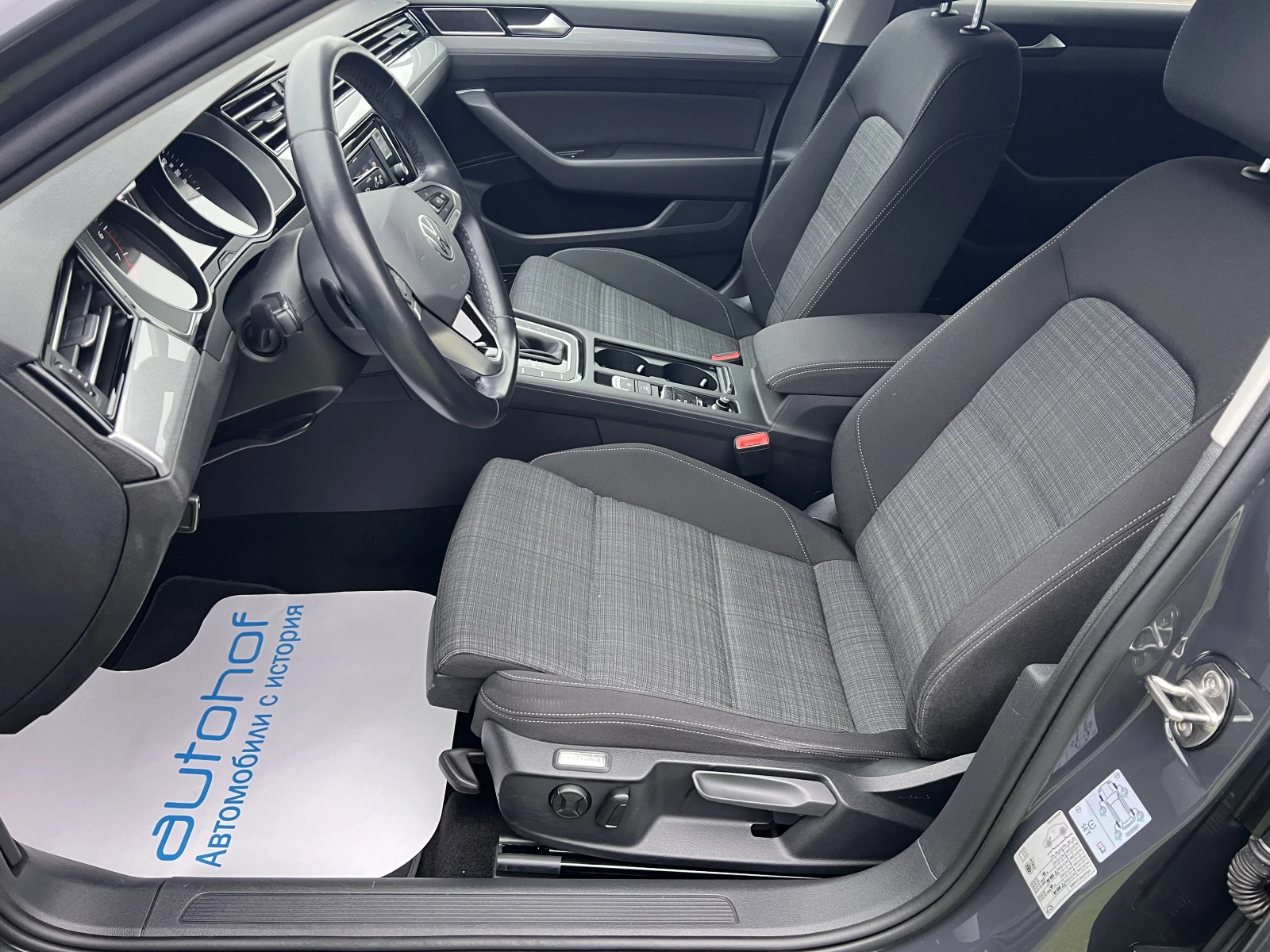 VW Passat VW Passat BUSINESS/1.5TSI/150k.c./7-DSG, снимка 10 - Автомобили и джипове - 54205709