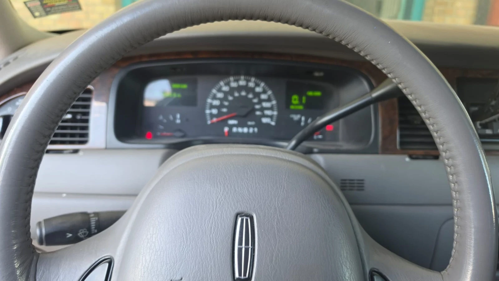 Lincoln Town car, снимка 9 - Автомобили и джипове - 54295650