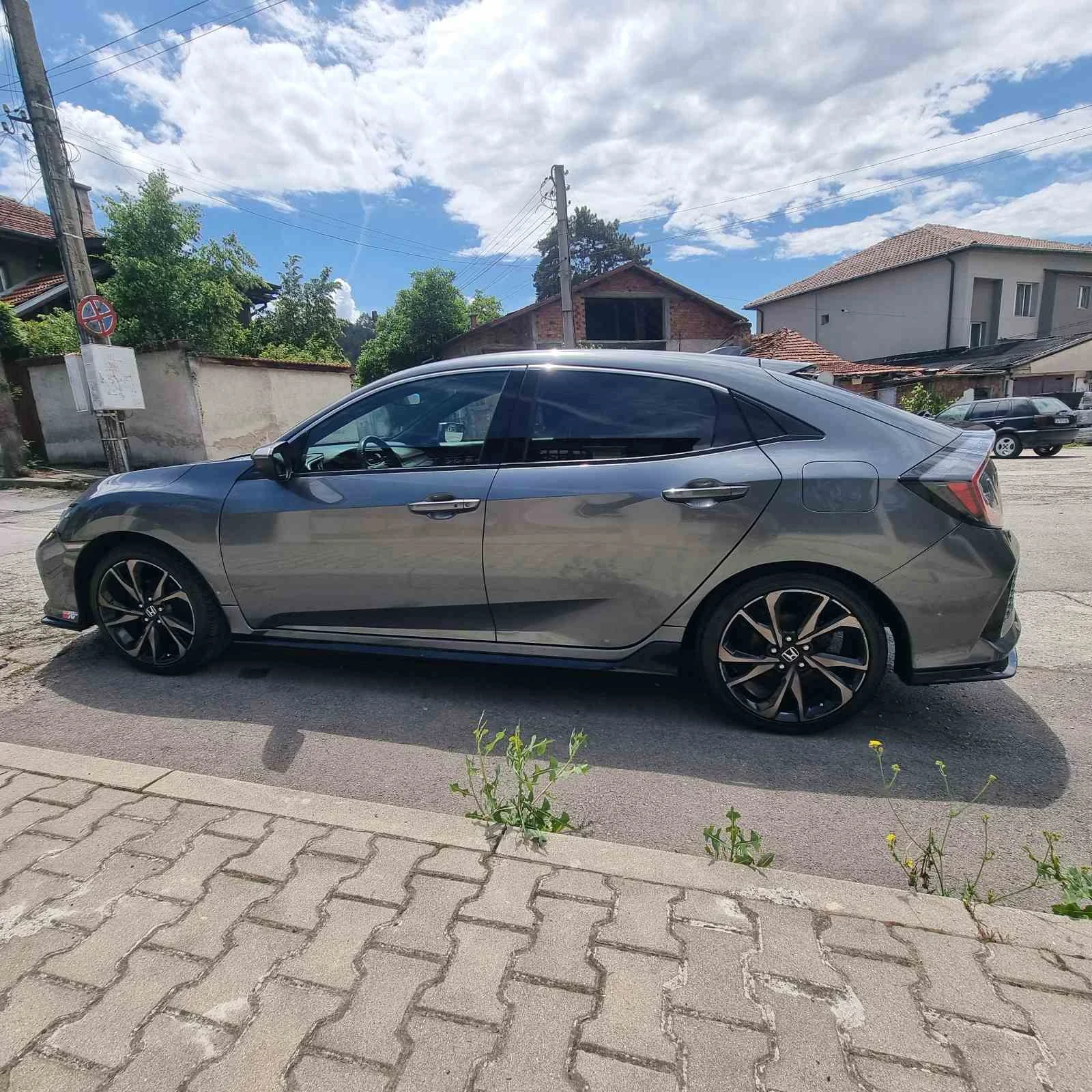 Honda Civic 1.5 Turbo Sport, снимка 11 - Автомобили и джипове - 54767591