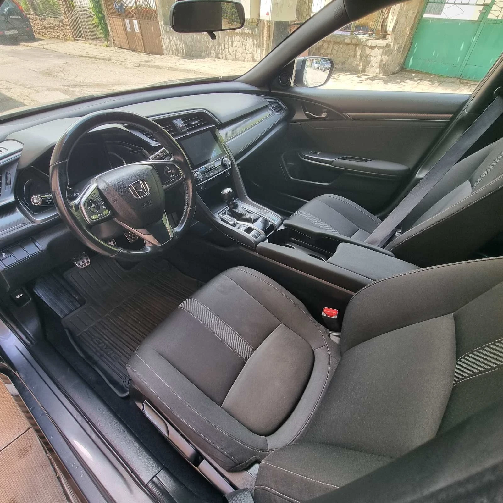 Honda Civic 1.5 Turbo Sport, снимка 6 - Автомобили и джипове - 54767591