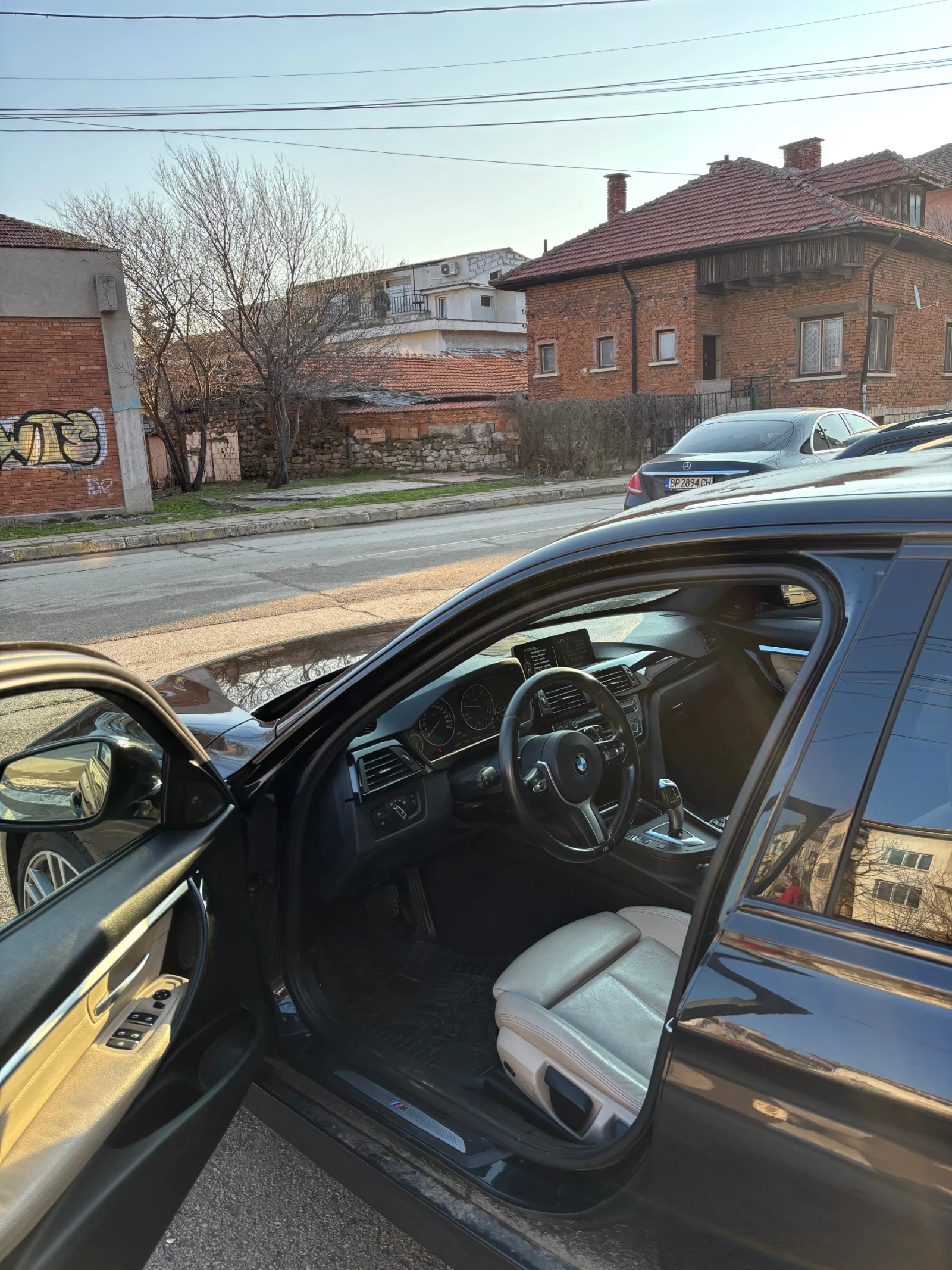 BMW 320 320d xDrive M Package, снимка 11 - Автомобили и джипове - 54847971