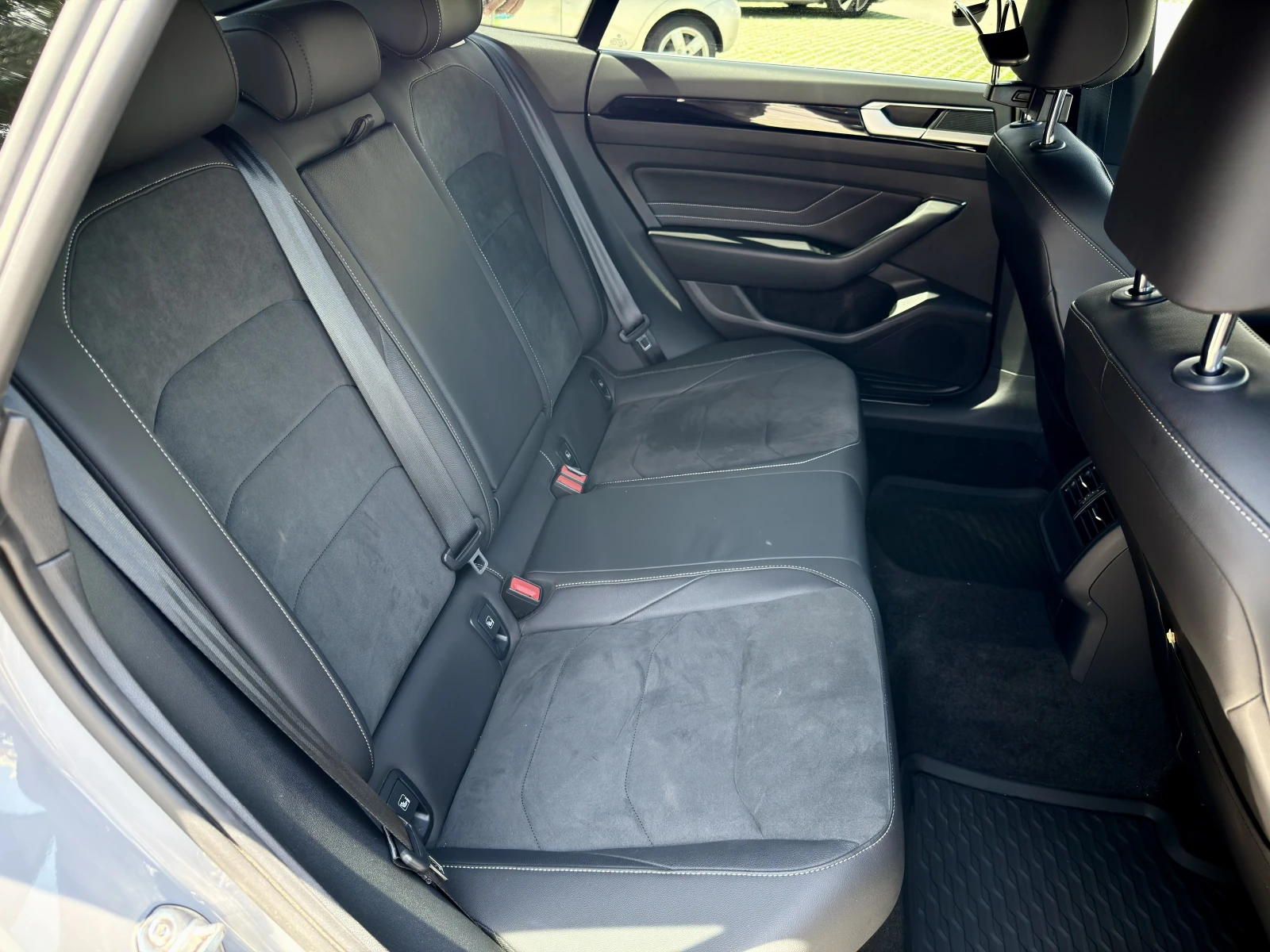 VW Arteon Arteon R-Line 2.0 TDI SCR DSG, снимка 9 - Автомобили и джипове - 54929413