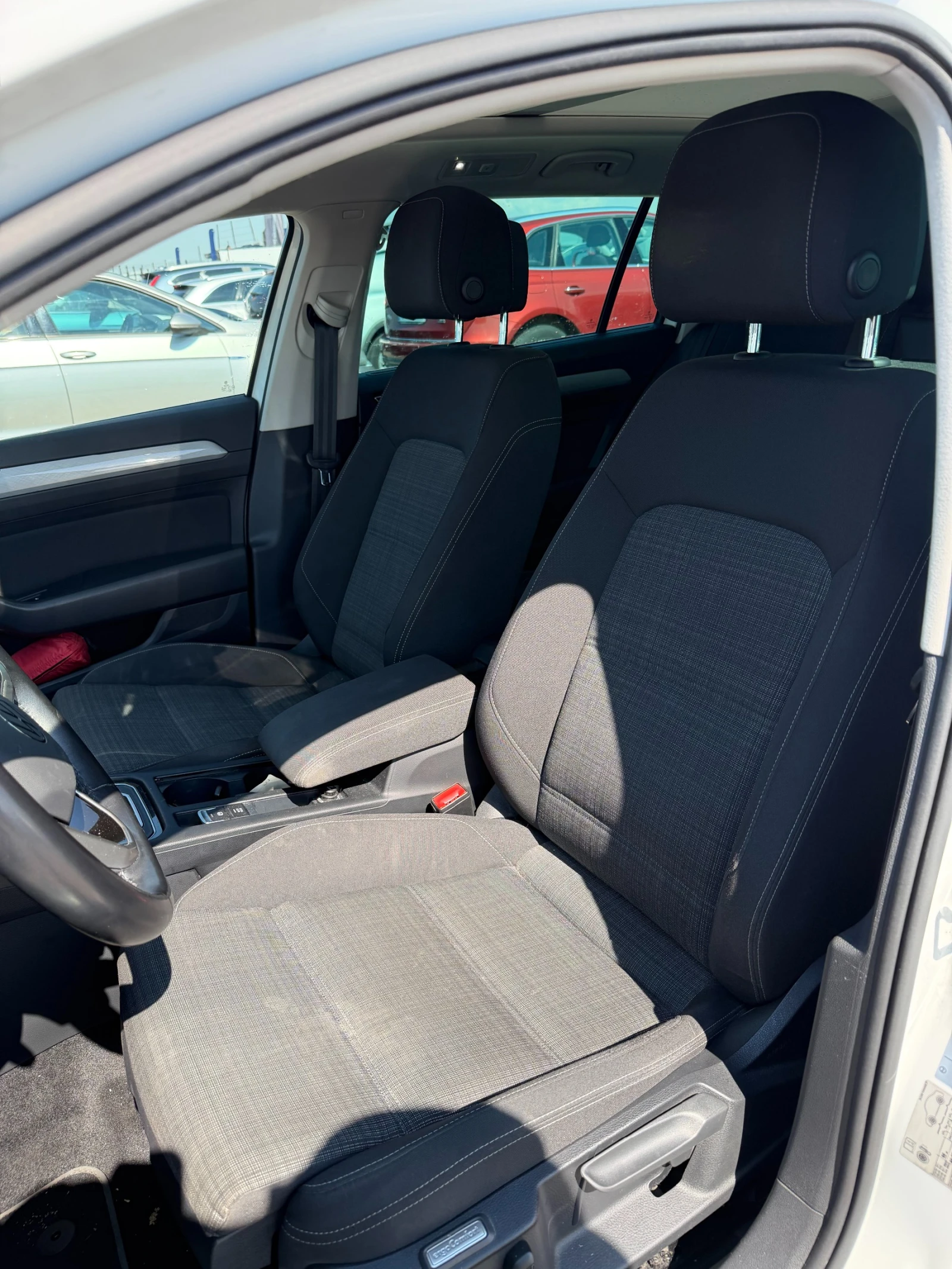 VW Passat 2.0TDI AVTOMAT/NAVI/KAMERA/PANORAMA EURO 6, снимка 12 - Автомобили и джипове - 55059089