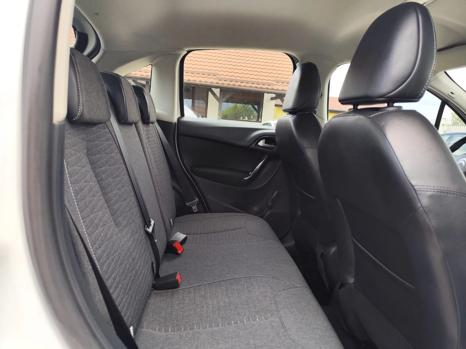 Citroen C3 1.2 бензин Италия, снимка 14 - Автомобили и джипове - 55263098