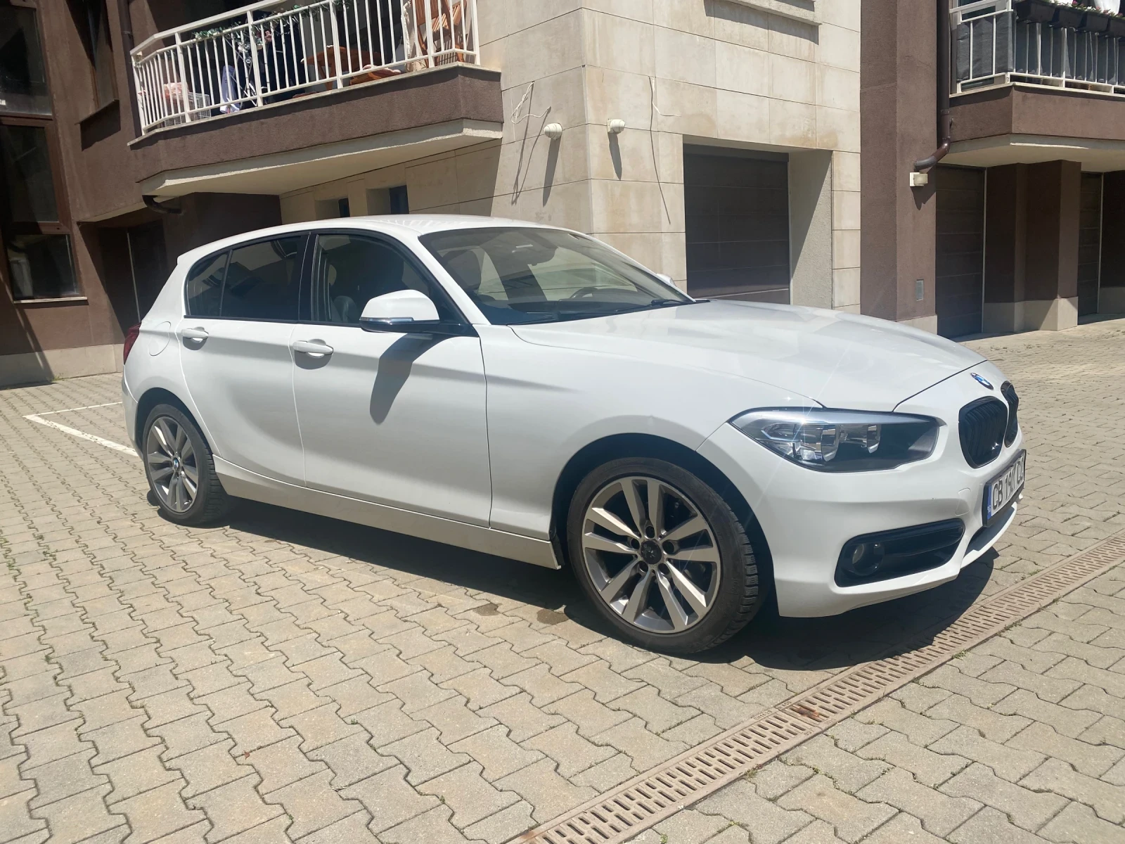 BMW 120 Facelift , снимка 3 - Автомобили и джипове - 55276621