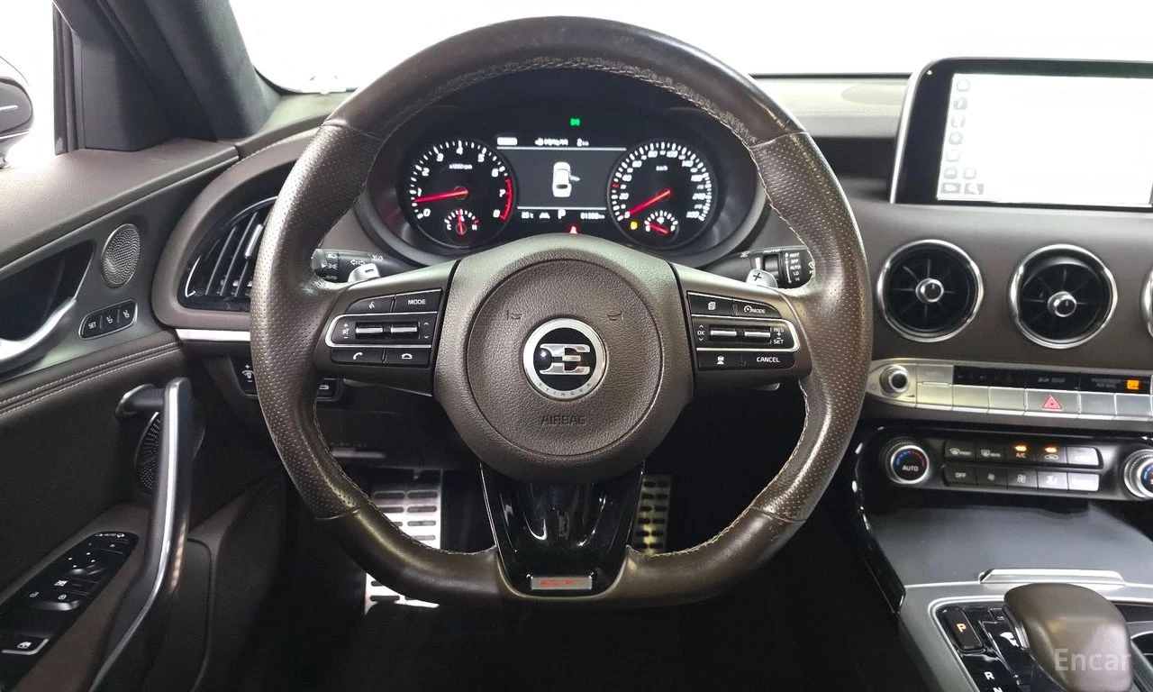 Kia Stinger 3.3* TURBO* GT* ОБДУХВАНЕ* ДИСТРОНИК* ХЕДЪП* 360КА, снимка 9 - Автомобили и джипове - 55380323