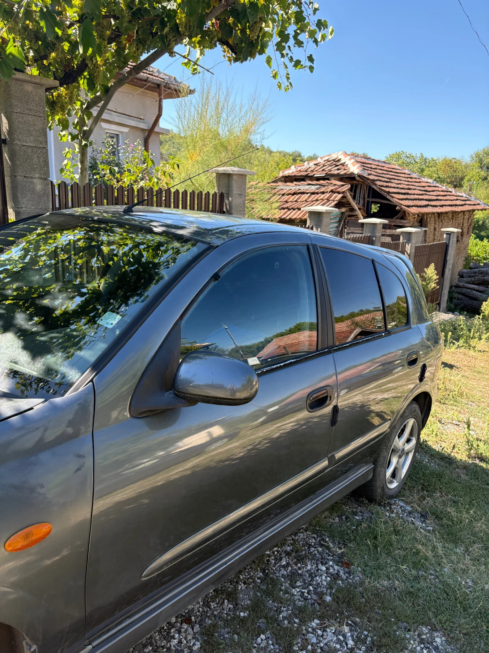 Nissan Almera