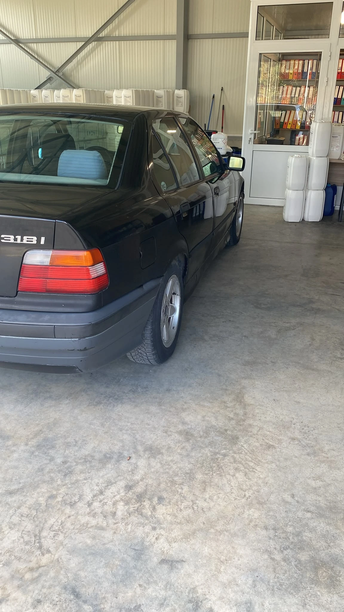 BMW 318 1.8i, снимка 4 - Автомобили и джипове - 56130736