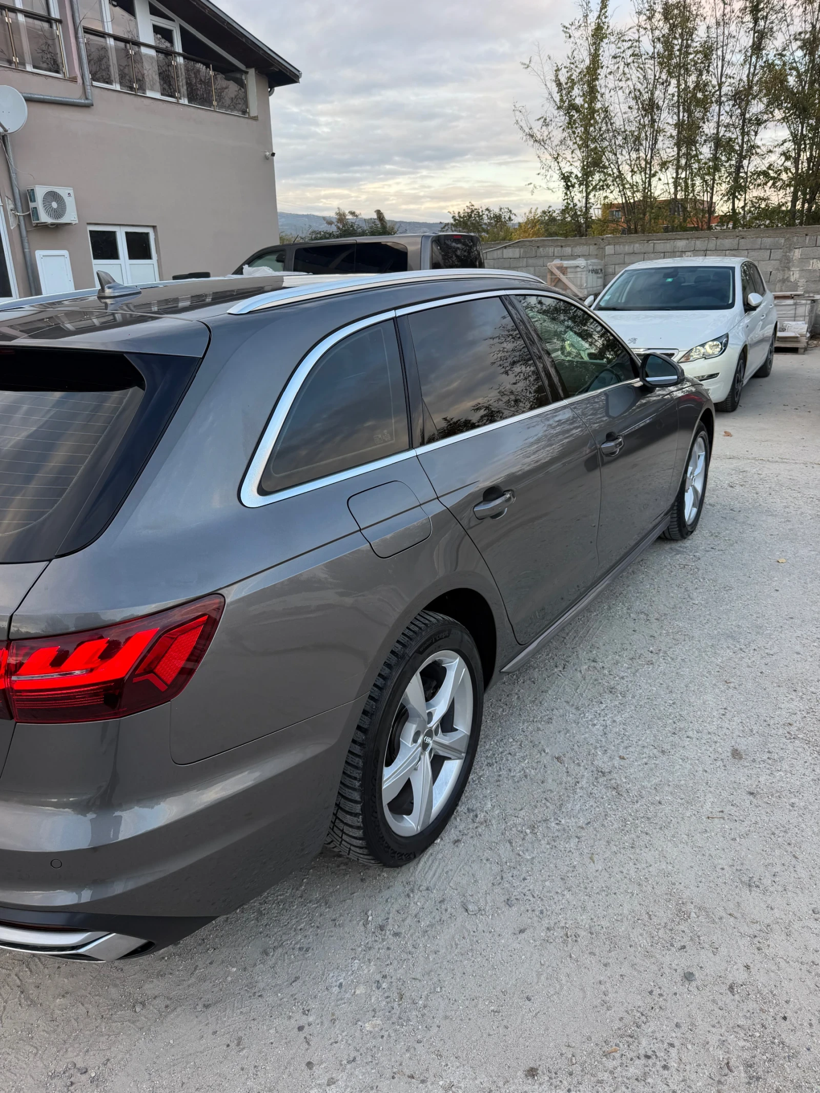 Audi A4, снимка 3 - Автомобили и джипове - 56736837