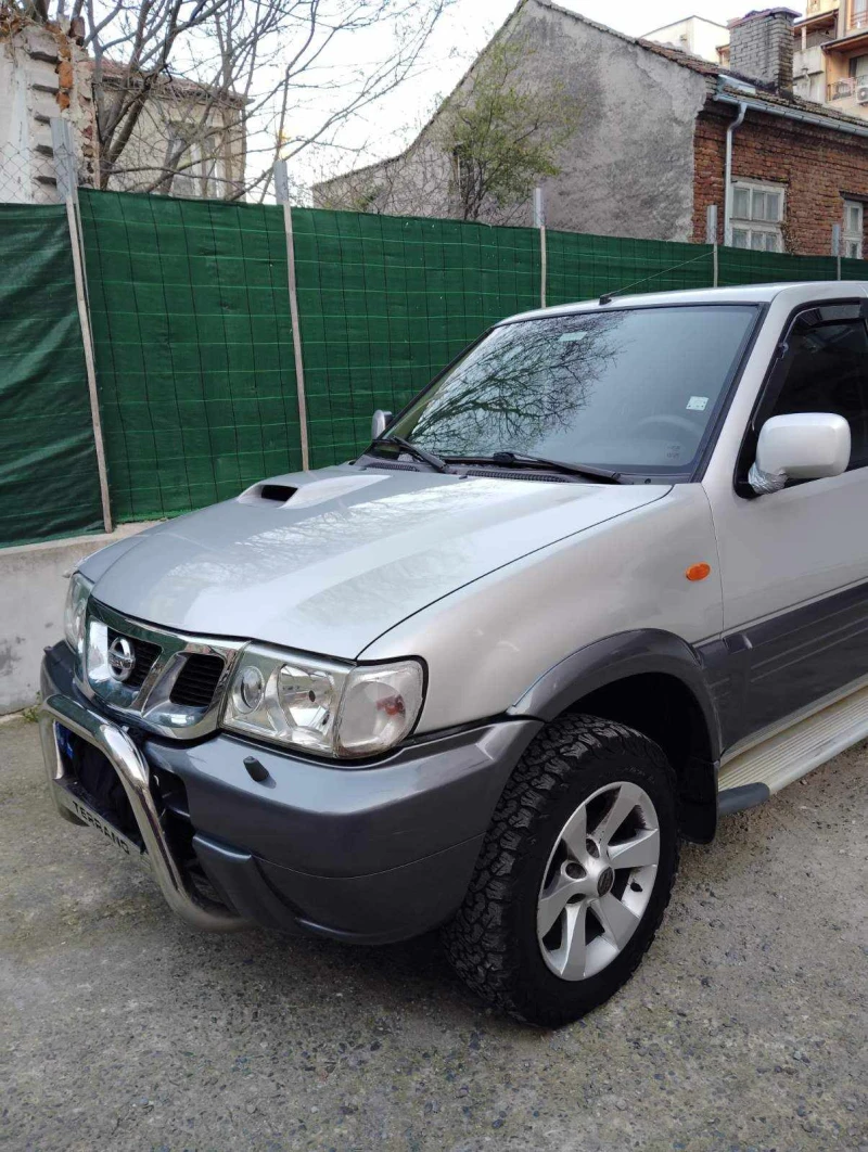 Nissan Terrano, снимка 14 - Автомобили и джипове - 48383897