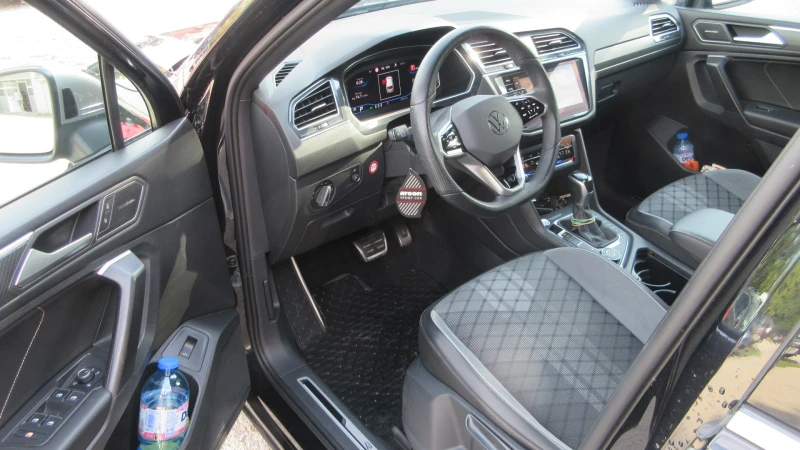 VW Tiguan Allspace R-LINE-2.0TDI-4x4-200HP-360-TOP СЪСТОЯНИЕ!!!, снимка 9 - Автомобили и джипове - 51744921