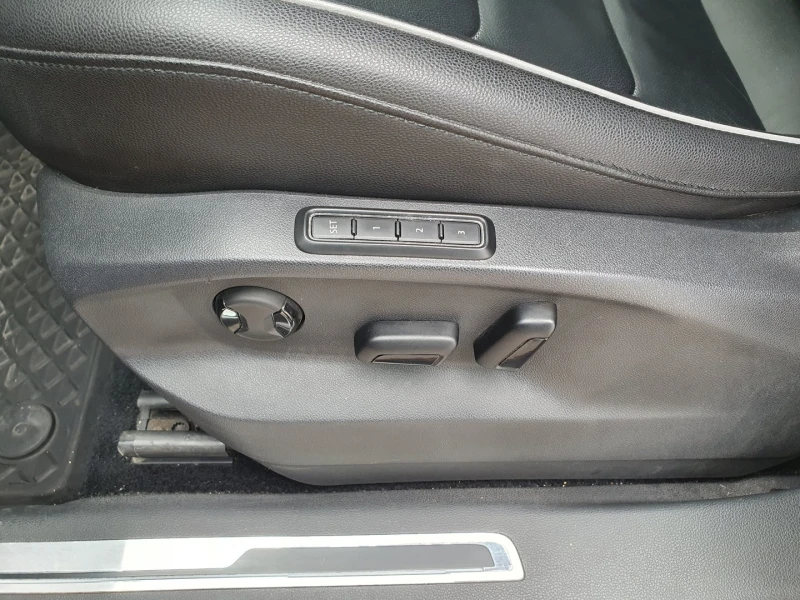 VW Tiguan Comfortline 2.0TSI 4MOTION BMT, снимка 15 - Автомобили и джипове - 52690150