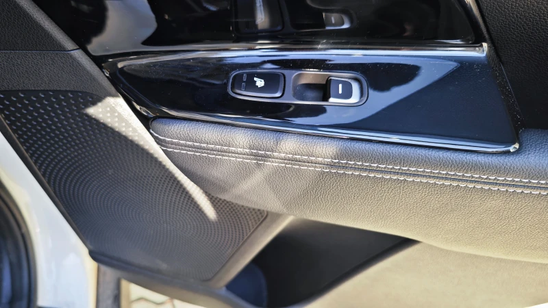 Kia Niro, снимка 10 - Автомобили и джипове - 52943397