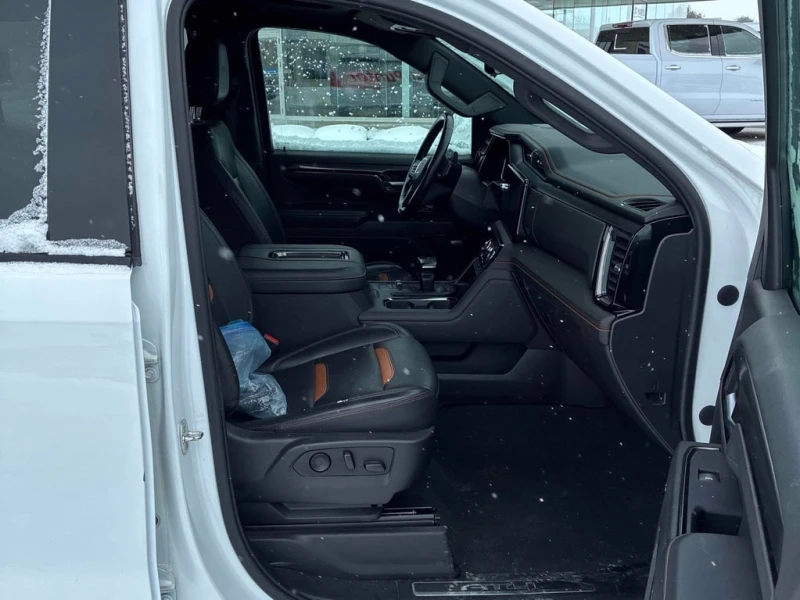 Gmc Sierra * AT4 * CARFAX * 360 КАМЕРИ* ОБДУХВАНЕ* , снимка 10 - Автомобили и джипове - 53339743