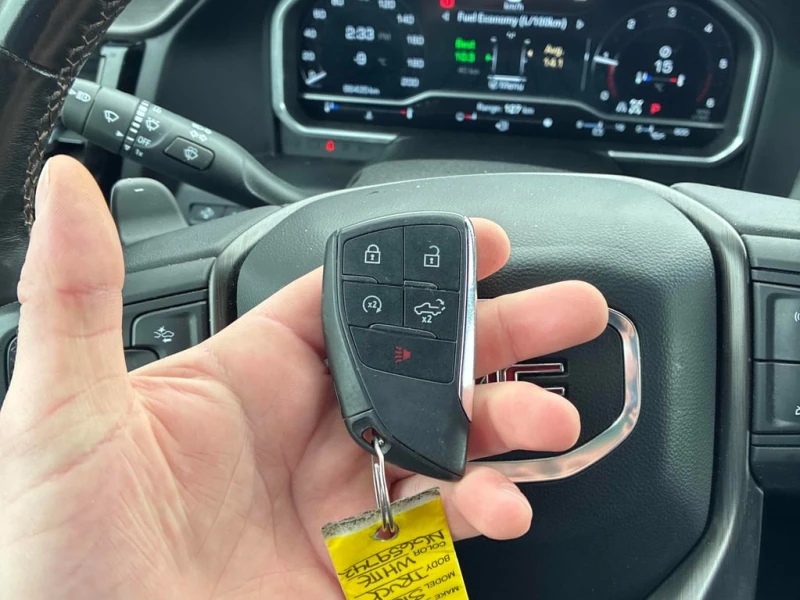 Gmc Sierra * AT4 * CARFAX * 360 КАМЕРИ* ОБДУХВАНЕ* , снимка 16 - Автомобили и джипове - 53339743