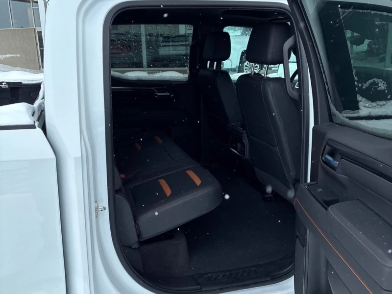 Gmc Sierra * AT4 * CARFAX * 360 КАМЕРИ* ОБДУХВАНЕ* , снимка 11 - Автомобили и джипове - 53339743