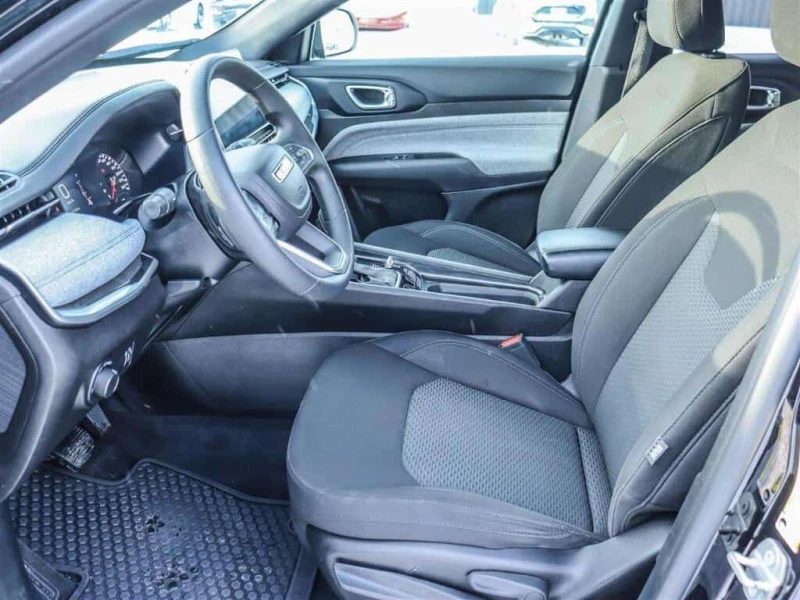 Jeep Compass * 4X4 | TURBO | CARPLAY | HTD SEATS | SAFETY TECH , снимка 7 - Автомобили и джипове - 53525629