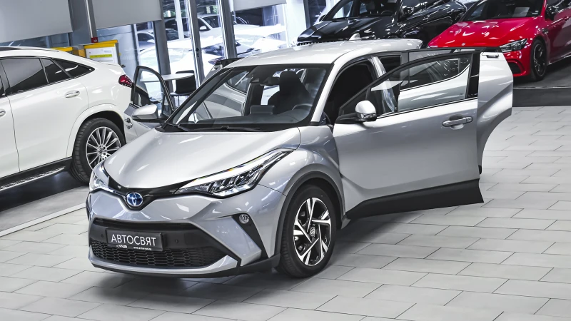 Toyota C-HR 2.0 Hybrid Club Automatic - 56900 лв. - 27105262 1