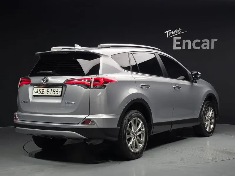Toyota Rav4 2.5 2Wd , снимка 4 - Автомобили и джипове - 55898727