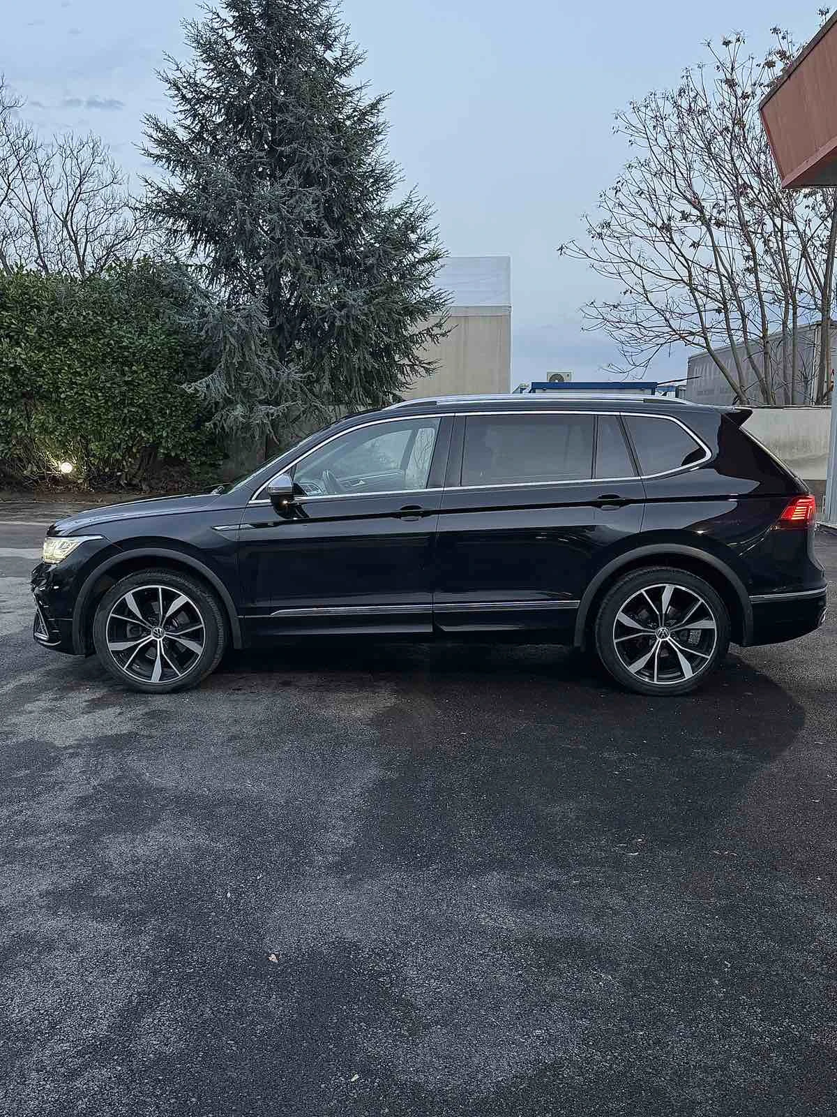 VW Tiguan Allspace R-LINE-2.0TDI-4x4-200HP-360-TOP СЪСТОЯНИЕ!!!, снимка 8 - Автомобили и джипове - 51744921