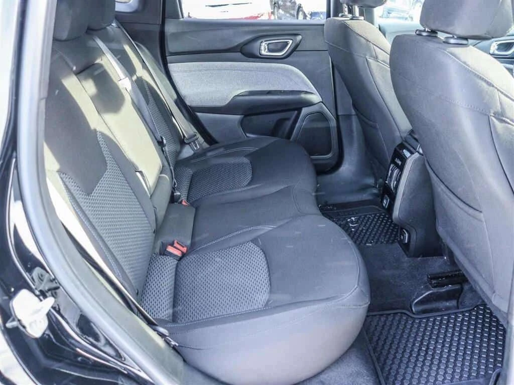 Jeep Compass * 4X4 | TURBO | CARPLAY | HTD SEATS | SAFETY TECH  | Mobile.bg � ����������� 16