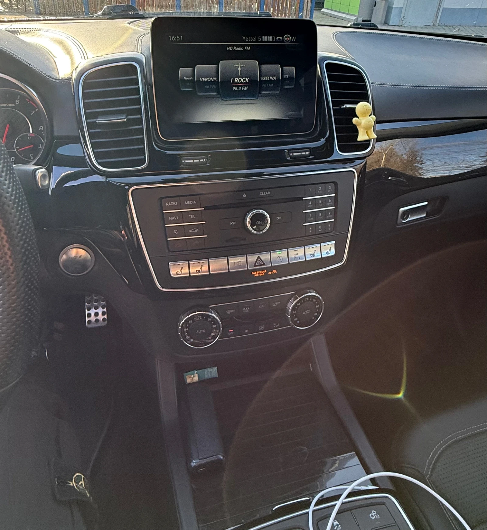 Mercedes-Benz GLE 63 AMG  - изображение 8