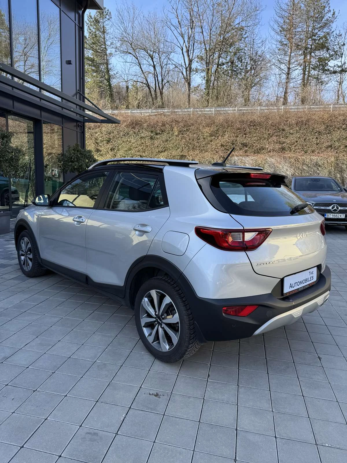 Kia Stonic, снимка 6 - Автомобили и джипове - 53858913