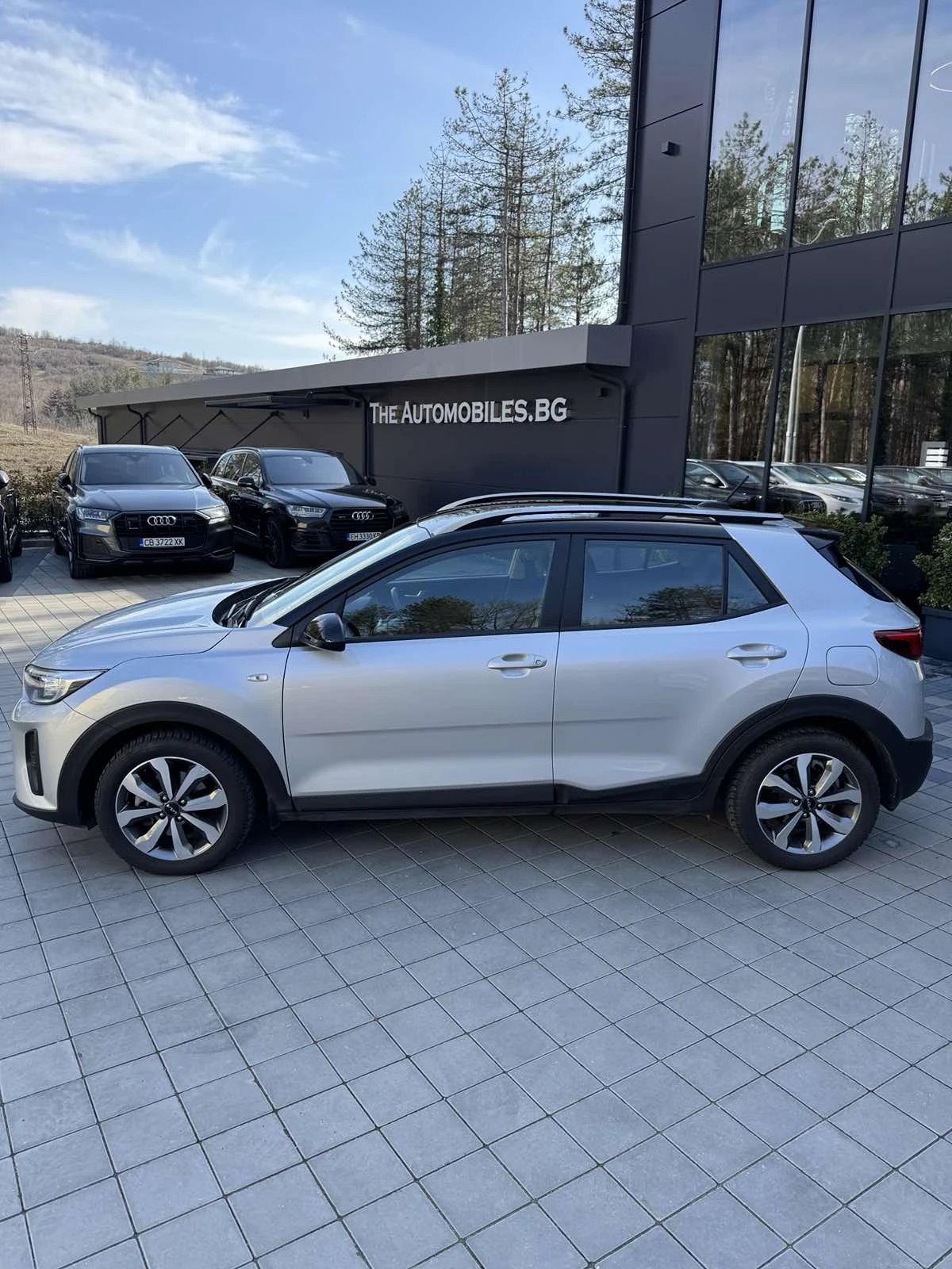 Kia Stonic, снимка 4 - Автомобили и джипове - 53858913