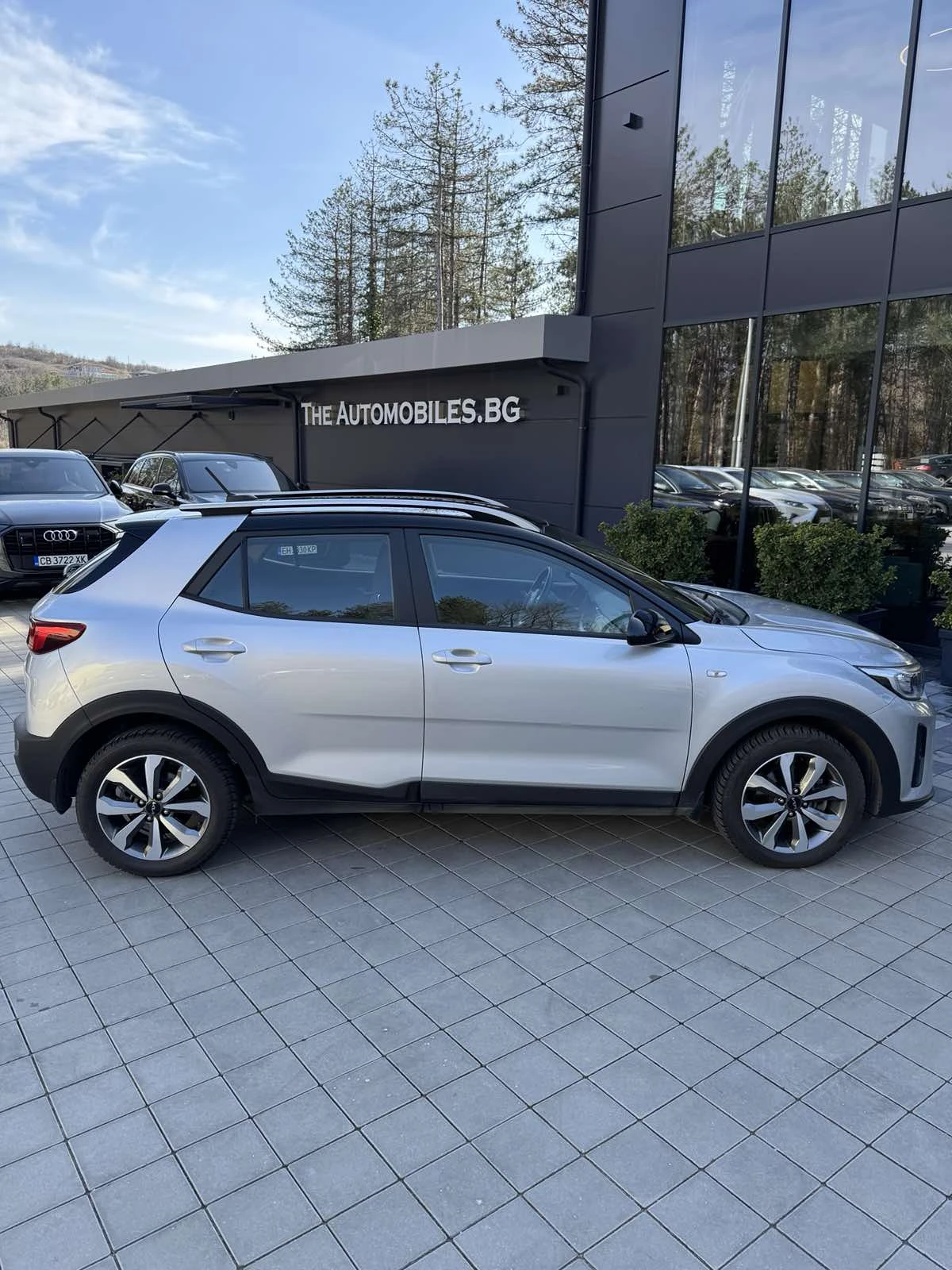 Kia Stonic, снимка 8 - Автомобили и джипове - 53858913