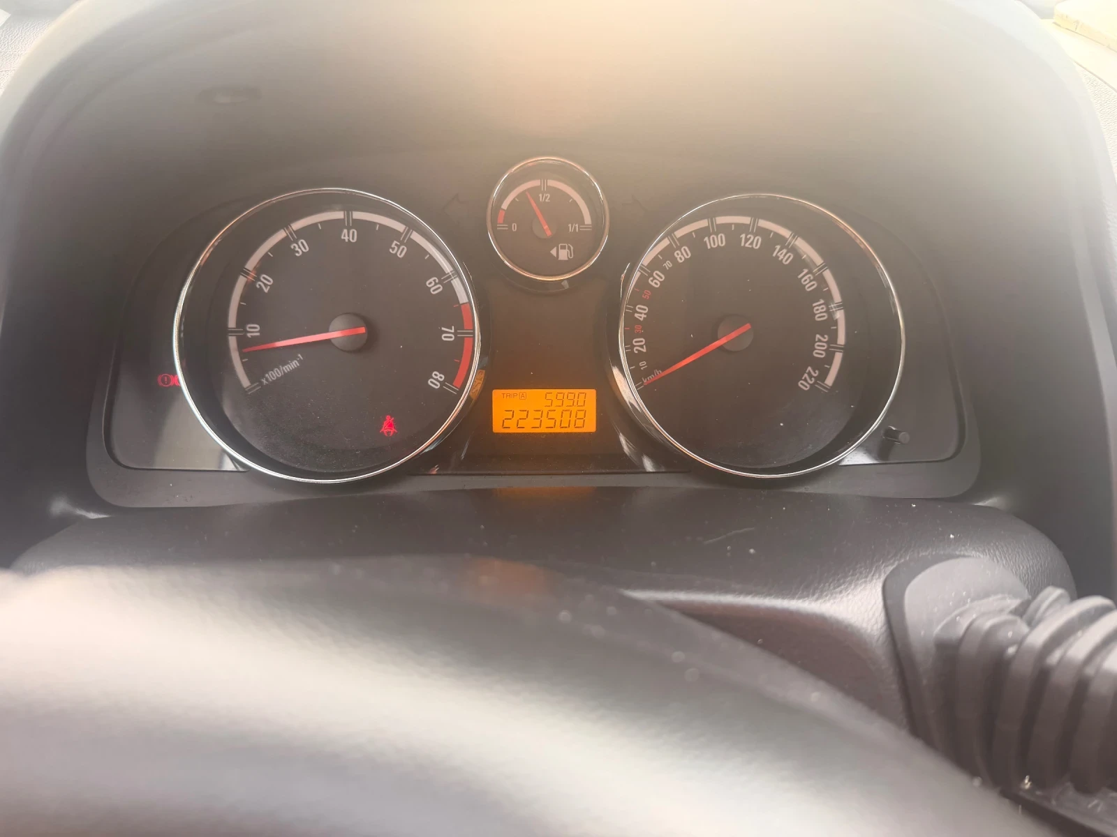 Opel Antara 2.4 i 4x4, снимка 7 - Автомобили и джипове - 54100462