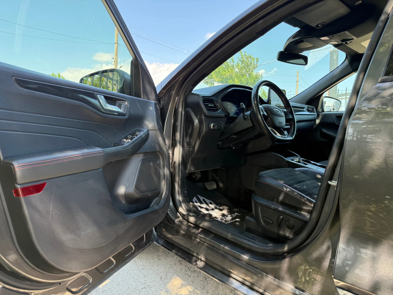 Ford Kuga 2.5i Hybrid ST-Line 190kc FullHEV, снимка 12 - Автомобили и джипове - 55049781
