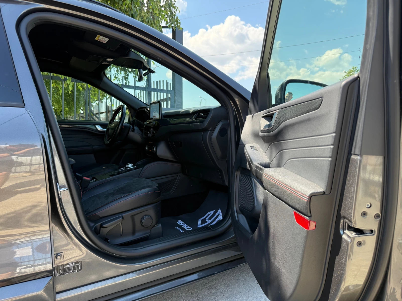 Ford Kuga 2.5i Hybrid ST-Line 190kc FullHEV, снимка 9 - Автомобили и джипове - 55049781