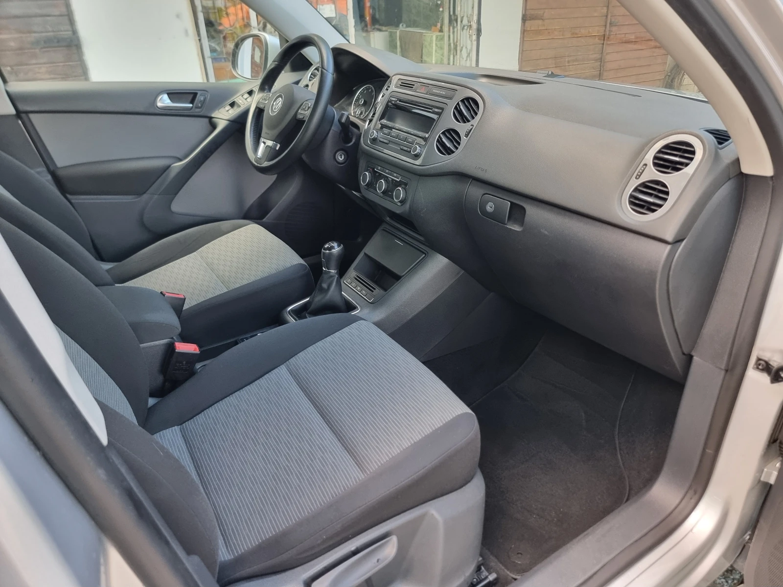 VW Tiguan 1.4TSI TOP, снимка 11 - Автомобили и джипове - 56082130