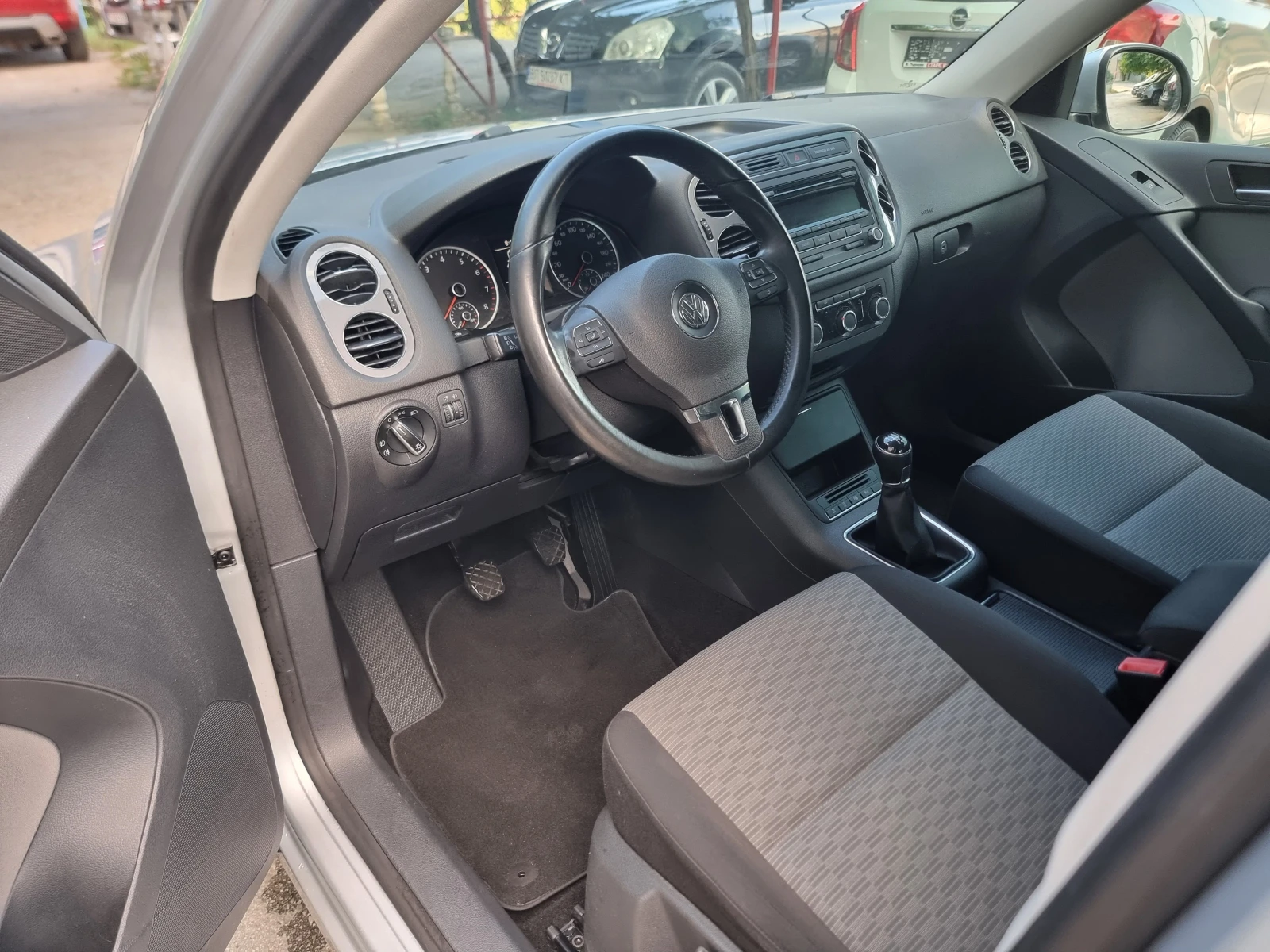 VW Tiguan 1.4TSI TOP, снимка 9 - Автомобили и джипове - 56082130